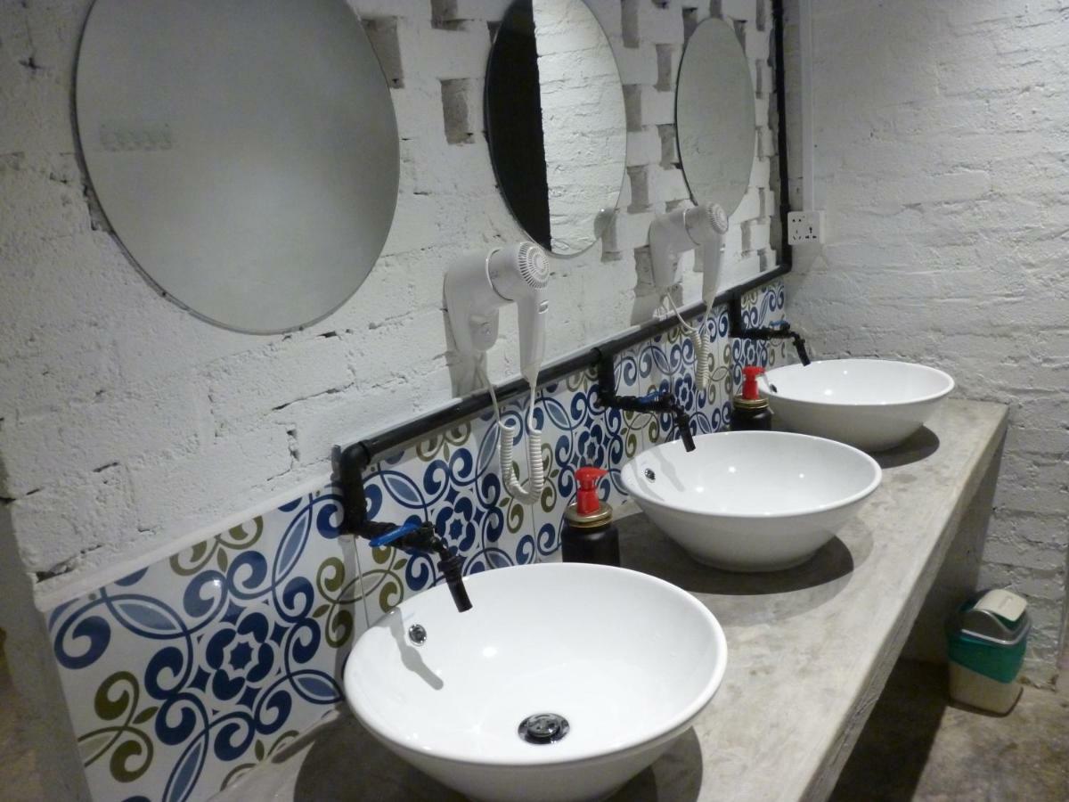 Ola Lavanderia Cafe Malacca